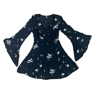 Free People Jasmine Black White Embroidered Dress Bell Sleeve Size 2 Women's